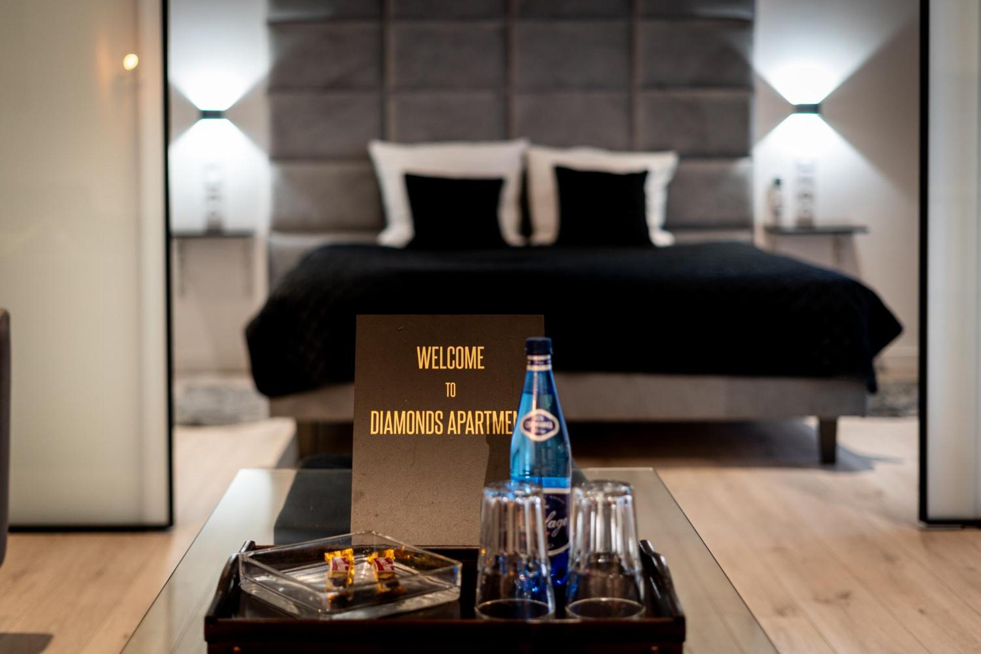 Diamonds Apartment Krakow Bagian luar foto